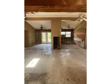 Fixer upper in prime location 10 mins away from Anna Maria on Bradenton Country Club in Florida - for sale on GolfHomes.com, golf home, golf lot