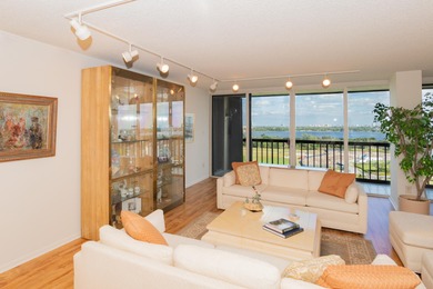 Enjoy the magnificent views of this 15th floor spacious 3 on  in Florida - for sale on GolfHomes.com, golf home, golf lot