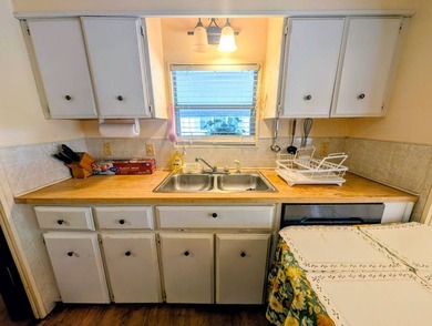 Welcome to easy Florida living in Woodbrook Estates! This on Grasslands Golf and Country Club in Florida - for sale on GolfHomes.com, golf home, golf lot