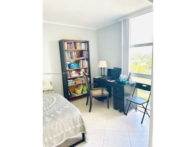 Bright and spacious 2b/2b condo has a split floor plan and on Turnberry Isle Resort and Club in Florida - for sale on GolfHomes.com, golf home, golf lot
