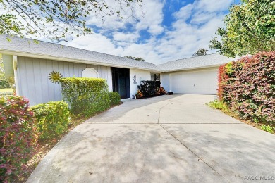 Welcome to this lovely, bright and updated 3 bedroom 2 bath 2 on Citrus Hills Golf Club in Florida - for sale on GolfHomes.com, golf home, golf lot