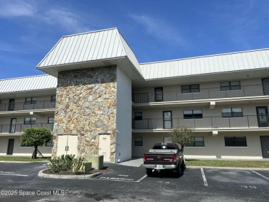 Beautifully Updated 2-Bedroom, 2-Bathroom First-Floor Condo in on Suntree Country Club in Florida - for sale on GolfHomes.com, golf home, golf lot