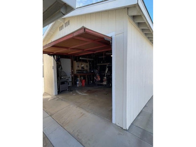 Updated Home in Tri Palm Estates & Country Club! Welcome to this on The Club At Shenandoah Springs in California - for sale on GolfHomes.com, golf home, golf lot