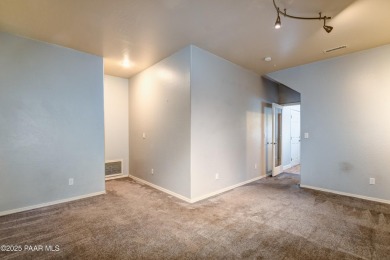 Gorgeous modern townhouse in Prescott Country Club. Move in on Prescott Golf and Country Club in Arizona - for sale on GolfHomes.com, golf home, golf lot