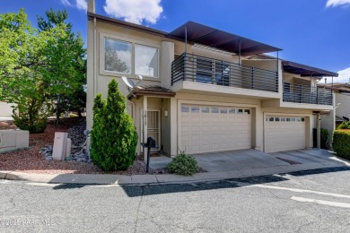 Gorgeous modern townhouse in Prescott Country Club. Move in on Prescott Golf and Country Club in Arizona - for sale on GolfHomes.com, golf home, golf lot