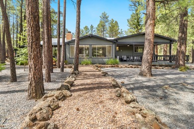 COMPLETELY REMODELED AND TURN KEY! Just bring your clothes and on Pinetop Lakes Country Club in Arizona - for sale on GolfHomes.com, golf home, golf lot