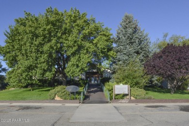 Gorgeous modern townhouse in Prescott Country Club. Move in on Prescott Golf and Country Club in Arizona - for sale on GolfHomes.com, golf home, golf lot
