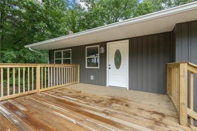 So much space!! Check out this home in Diamond City. Just on Diamond Hills Country Club in Arkansas - for sale on GolfHomes.com, golf home, golf lot