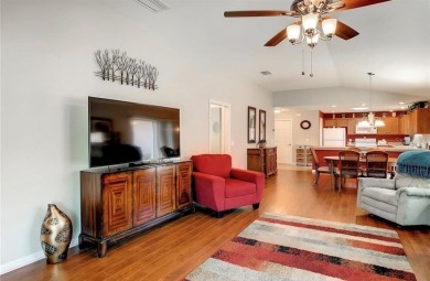 Immaculate 2 bedroom, 2 bath STUCCO BUNGALOW VILLA in Bartow on Pennbrooke Fairways in Florida - for sale on GolfHomes.com, golf home, golf lot
