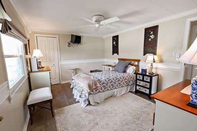 2bed/2bath home with a lovely golf course view in Barefoot Bay! on Barefoot Bay Golf Course in Florida - for sale on GolfHomes.com, golf home, golf lot