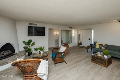 Location, Location, Location! This updated golf course condo on London Bridge Golf Course in Arizona - for sale on GolfHomes.com, golf home, golf lot