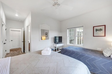 Gorgeous 2 Bed/2 Bath condo with use options galore! Perfect for on Horseshoe Bay Golf Club in Wisconsin - for sale on GolfHomes.com, golf home, golf lot