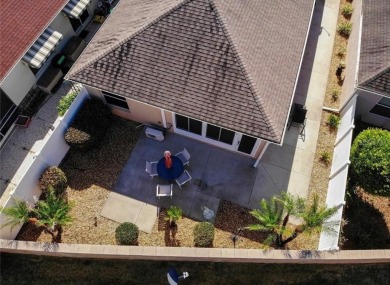 Immaculate 2 bedroom, 2 bath STUCCO BUNGALOW VILLA in Bartow on Pennbrooke Fairways in Florida - for sale on GolfHomes.com, golf home, golf lot