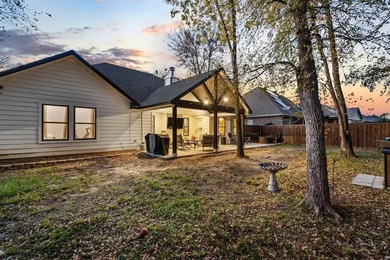 GOLF-COURSE LIVING NEAR LAKE TEXOMA.

Welcome to this on Tanglewood Resort in Texas - for sale on GolfHomes.com, golf home, golf lot