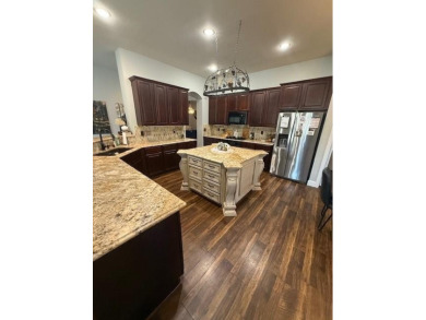 Beautiful Mansfield, Texas home in the desirable Walnut Creek on Walnut Creek Country Club in Texas - for sale on GolfHomes.com, golf home, golf lot