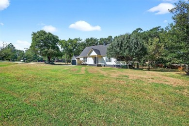 Welcome to this beautifully renovated 3 bedroom, 2 bath home on Lake Kiowa Golf Course in Texas - for sale on GolfHomes.com, golf home, golf lot