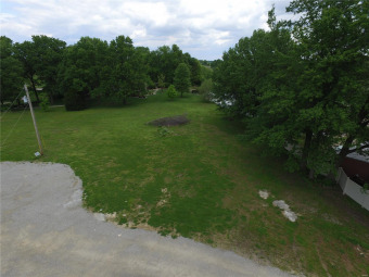 Lot 6 of The Fairway Estates in Okawville. Beautiful building on Roland Barkau Memorial Golf Course in Illinois - for sale on GolfHomes.com, golf home, golf lot