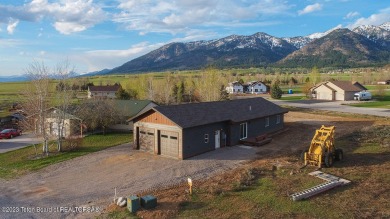 Stunning new construction in Star Valley Ranch! With upgraded on Star Valley RV Golf Course in Wyoming - for sale on GolfHomes.com, golf home, golf lot