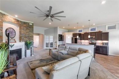 Welcome to this beautifully designed condo nestled along the on Shaker Run Golf Club  in Ohio - for sale on GolfHomes.com, golf home, golf lot