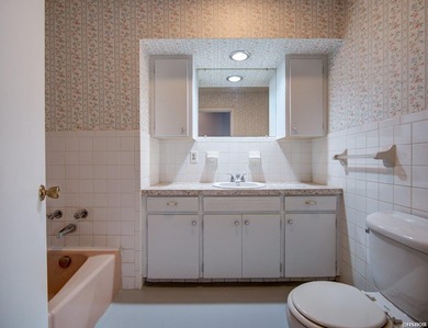 NEWLY LISTED...Incredible upper level views of Diamondhead on Diamondhead Golf and Country Club in Arkansas - for sale on GolfHomes.com, golf home, golf lot