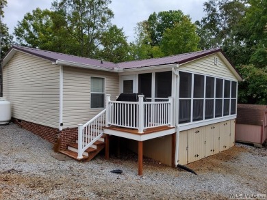 Gorgeous seasonal lake views and a 10ft easement for access to on River Ridge Golf Club in Virginia - for sale on GolfHomes.com, golf home, golf lot