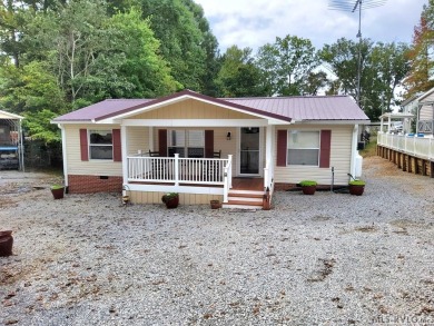 Gorgeous seasonal lake views and a 10ft easement for access to on River Ridge Golf Club in Virginia - for sale on GolfHomes.com, golf home, golf lot