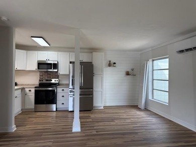 Welcome to Indian Creek Estates Condominium. Unit 6E is 1,152 on Indian Creek Yacht and Country Club in Virginia - for sale on GolfHomes.com, golf home, golf lot