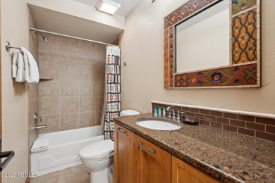 This is the perfect in town condo for full-time living or as a on Park Meadows Country Club in Utah - for sale on GolfHomes.com, golf home, golf lot