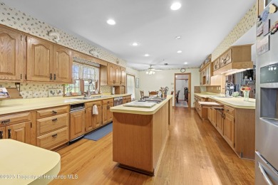 Located in the highly desirable Dogwood Estates golf course on Brooksville Country Club At Majestic Oaks in Florida - for sale on GolfHomes.com, golf home, golf lot