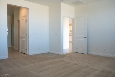 Beautiful single story home in guard-gated Rhodes Ranch golf on Rhodes Ranch Golf Club in Nevada - for sale on GolfHomes.com, golf home, golf lot