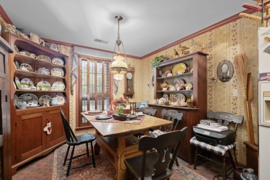 Spacious 1-Bedroom Condo in Recently Renovated Country Club on Memphis Country Club in Tennessee - for sale on GolfHomes.com, golf home, golf lot
