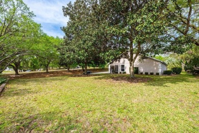 One or more photo(s) has been virtually staged. **This property on Harbor Hills Country Club in Florida - for sale on GolfHomes.com, golf home, golf lot