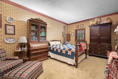 Spacious 1-Bedroom Condo in Recently Renovated Country Club on Memphis Country Club in Tennessee - for sale on GolfHomes.com, golf home, golf lot