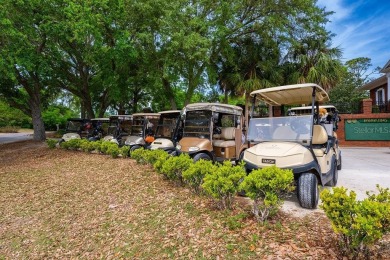 One or more photo(s) has been virtually staged. **This property on Harbor Hills Country Club in Florida - for sale on GolfHomes.com, golf home, golf lot