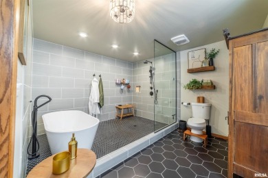 This home is a show-stopping 5-bedroom, 3.5-bath ranch-style on Spring Lake Country Club in Illinois - for sale on GolfHomes.com, golf home, golf lot