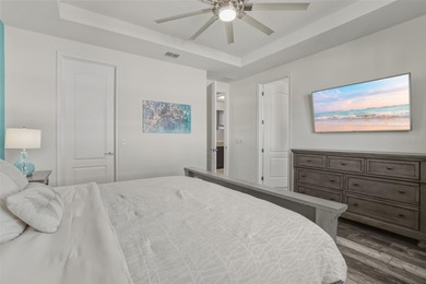 Under contract-accepting backup offers. Welcome to this on Eagle Creek Golf Club in Florida - for sale on GolfHomes.com, golf home, golf lot