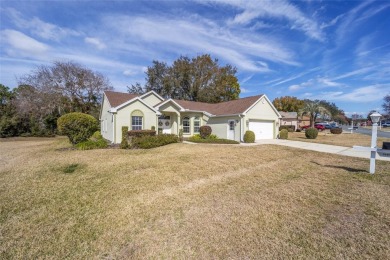 Beautiful 3/2/2 home in Oak Run, a popular 55+ gated golf course on Royal Oaks Golf Club in Florida - for sale on GolfHomes.com, golf home, golf lot