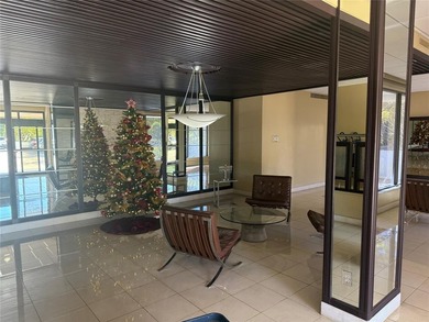 A refined living in the heart of Aventura. This spacious on Turnberry Isle Resort and Club in Florida - for sale on GolfHomes.com, golf home, golf lot