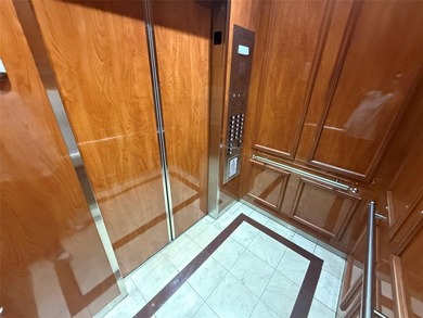 A refined living in the heart of Aventura. This spacious on Turnberry Isle Resort and Club in Florida - for sale on GolfHomes.com, golf home, golf lot