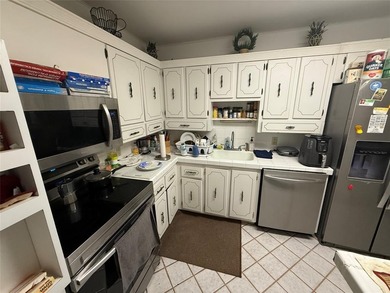 A refined living in the heart of Aventura. This spacious on Turnberry Isle Resort and Club in Florida - for sale on GolfHomes.com, golf home, golf lot