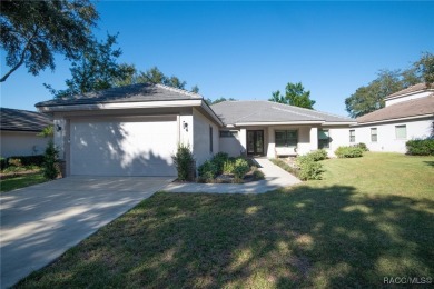 This 2-year new home located on the 1st hole of the Ranch course on Black Diamond Ranch Golf Course in Florida - for sale on GolfHomes.com, golf home, golf lot