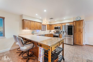 Nestled in the stunning desert Foothills community, this on Foothills Executive Golf Course in Arizona - for sale on GolfHomes.com, golf home, golf lot