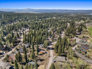 Nestled in the scenic Aspen Ridge community of McCall, Idaho on McCall Municipal Golf Course in Idaho - for sale on GolfHomes.com, golf home, golf lot