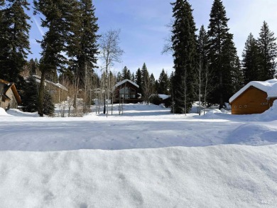 Nestled in the scenic Aspen Ridge community of McCall, Idaho on McCall Municipal Golf Course in Idaho - for sale on GolfHomes.com, golf home, golf lot