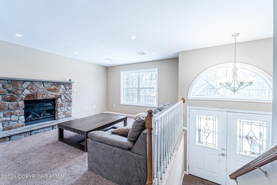 CHARMING UPGRADED BRIARCLIFF TERRACE POCONOS LAKE BI-LEVEL HOME on Pocono Farms Country Club in Pennsylvania - for sale on GolfHomes.com, golf home, golf lot