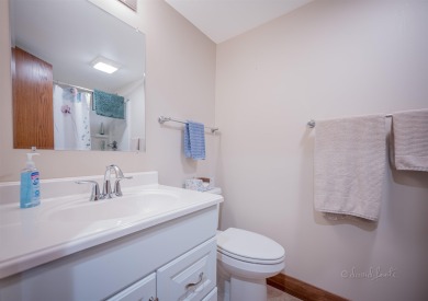 Beautifully appointed 2 bed, 3 bath Eagle Ridge Townhome with on Eagle Ridge Inn and Resort in Illinois - for sale on GolfHomes.com, golf home, golf lot