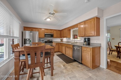 Inviting River Bend Retreat - Comfort, Style & Space to Enjoy! on River Bend Golf and Country Club in North Carolina - for sale on GolfHomes.com, golf home, golf lot