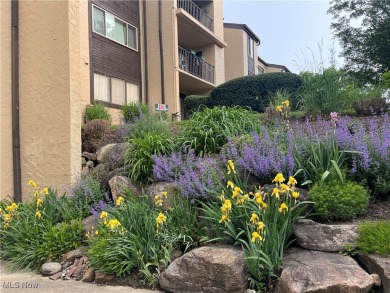 Lovely first floor spacious condo with 2 bedrooms, 2 full baths on Rosemont Country Club in Ohio - for sale on GolfHomes.com, golf home, golf lot
