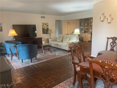 Lovely first floor spacious condo with 2 bedrooms, 2 full baths on Rosemont Country Club in Ohio - for sale on GolfHomes.com, golf home, golf lot