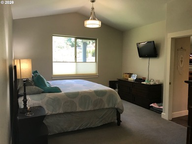 Well maintained single story home located directly across from on Orchard Hills Country Club in Washington - for sale on GolfHomes.com, golf home, golf lot